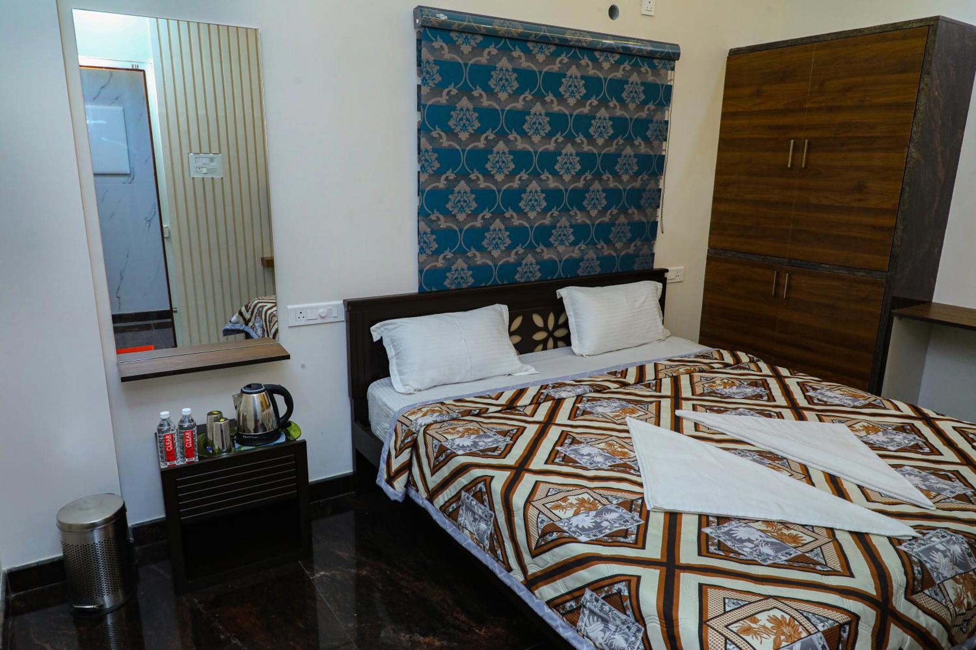 Hotel Jp Residency à Yelagiri Extérieur photo