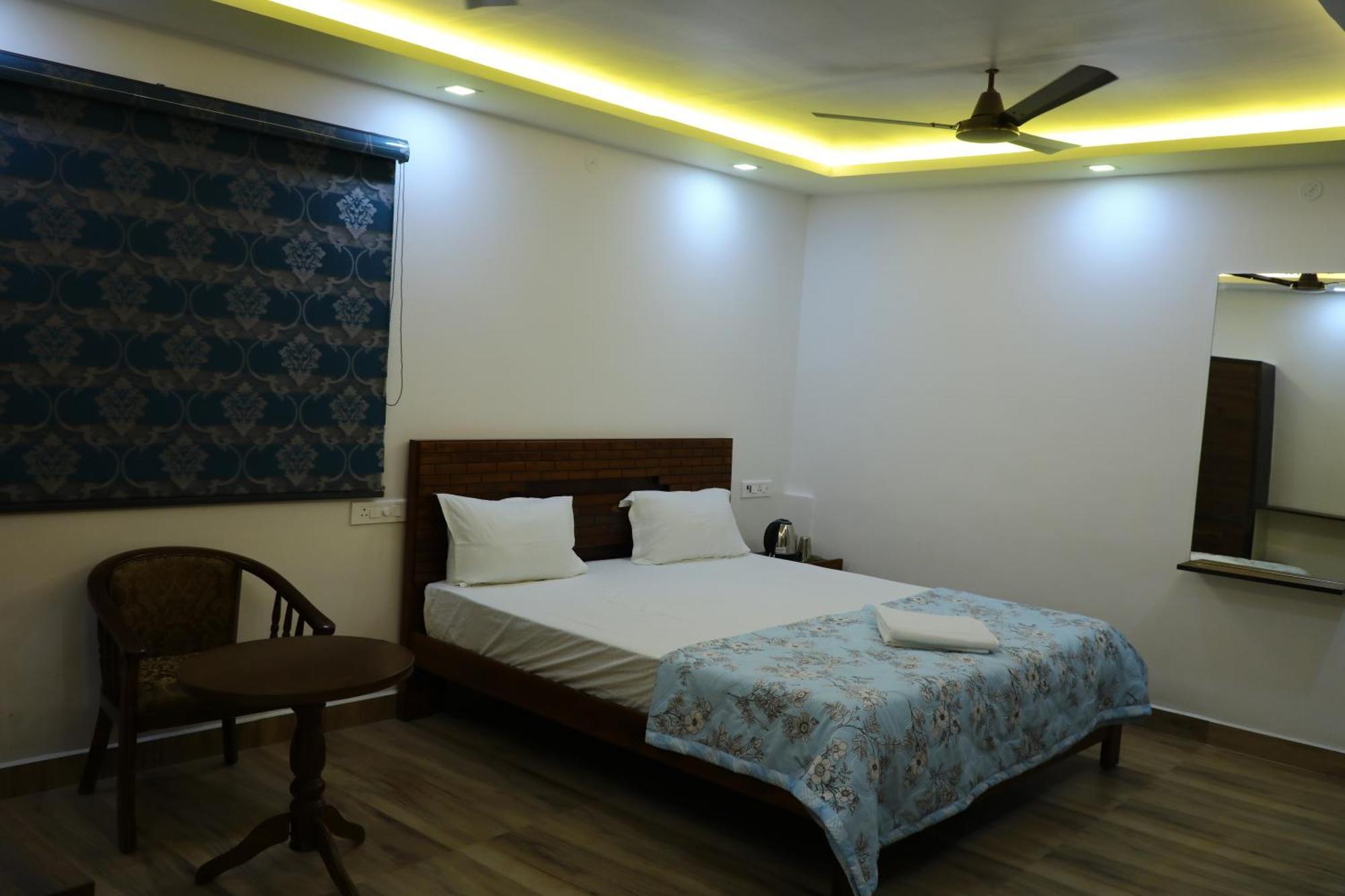 Hotel Jp Residency à Yelagiri Extérieur photo