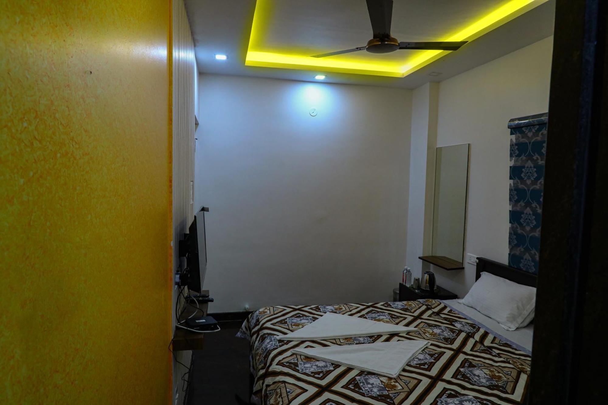 Hotel Jp Residency à Yelagiri Extérieur photo