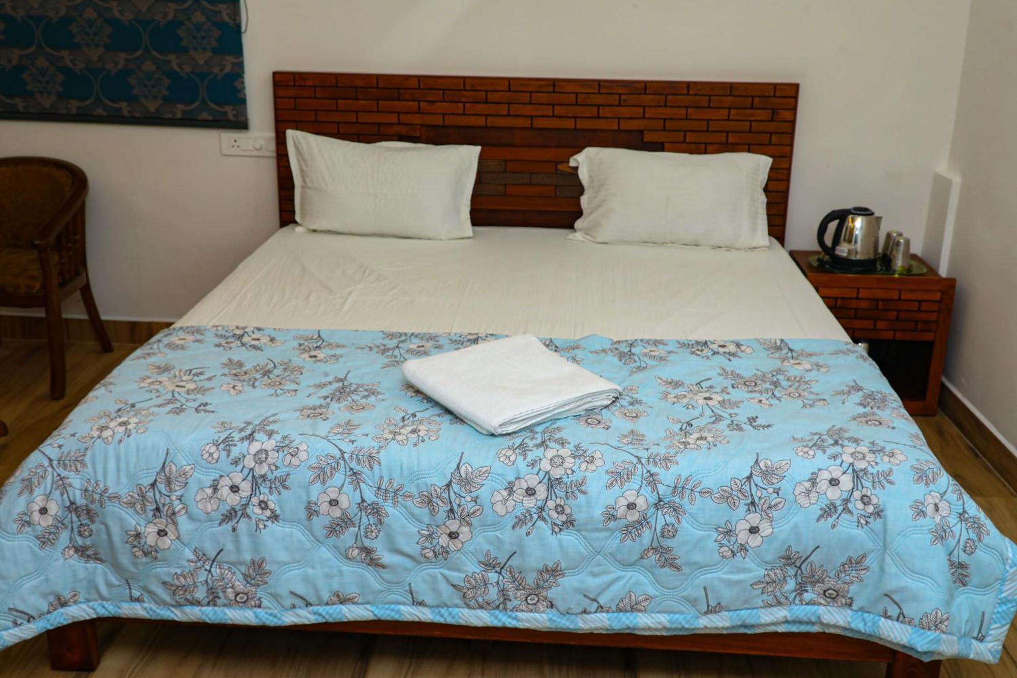Hotel Jp Residency à Yelagiri Extérieur photo