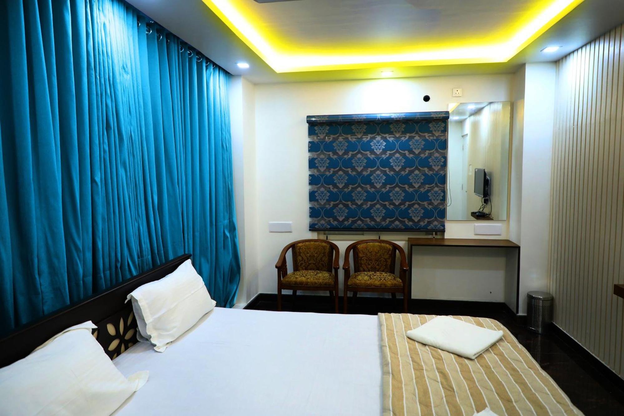 Hotel Jp Residency à Yelagiri Extérieur photo