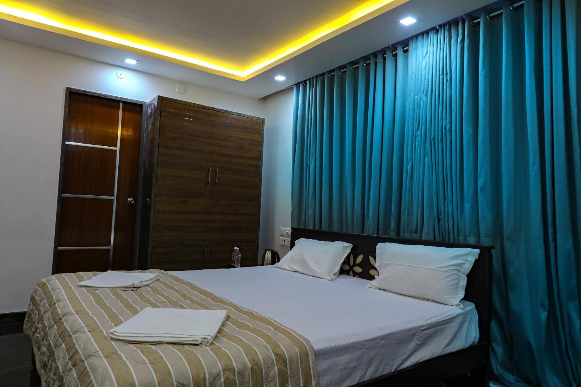 Hotel Jp Residency à Yelagiri Extérieur photo