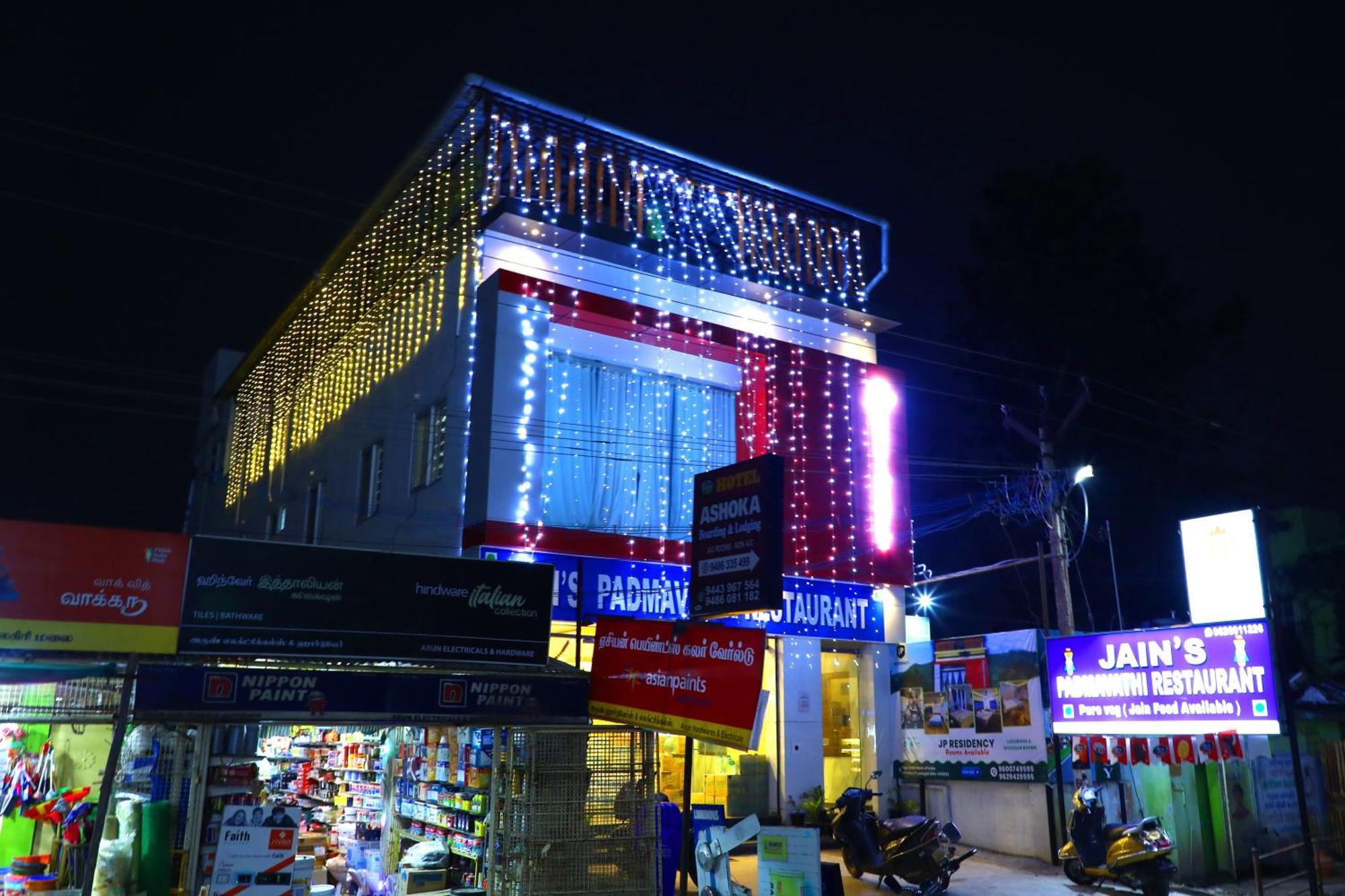Hotel Jp Residency à Yelagiri Extérieur photo