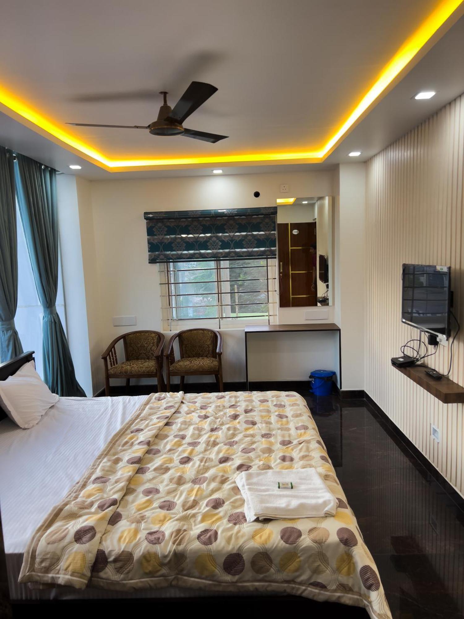Hotel Jp Residency à Yelagiri Extérieur photo