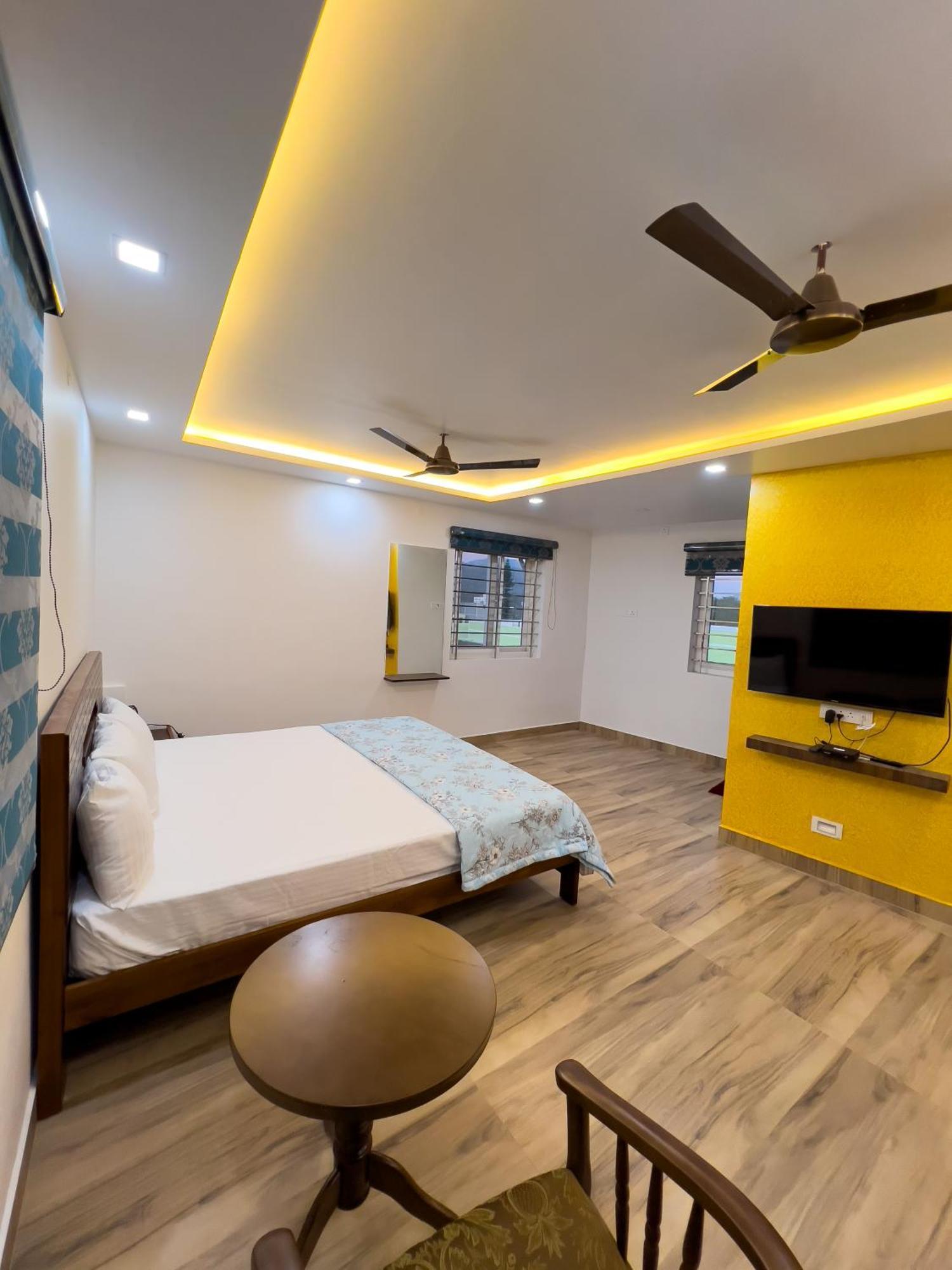 Hotel Jp Residency à Yelagiri Extérieur photo